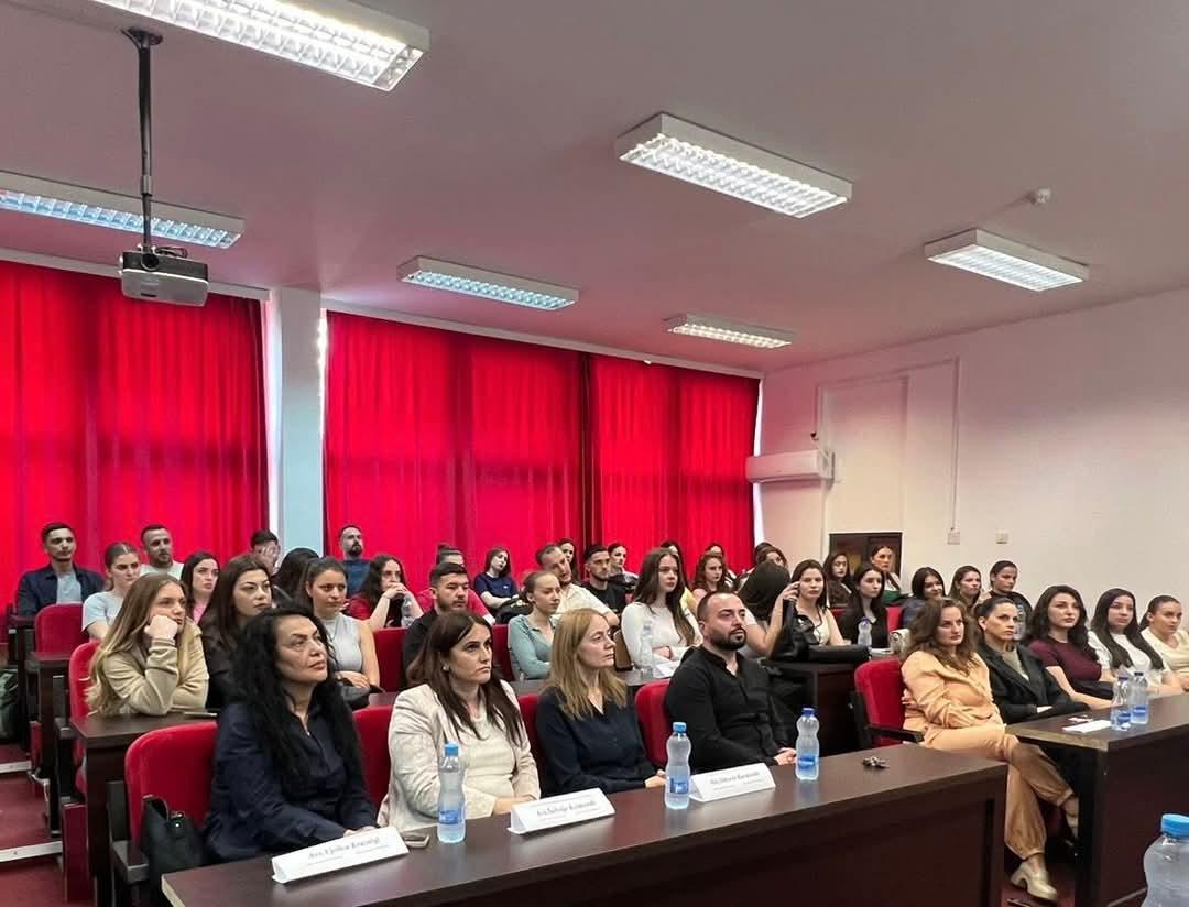 Shoqata e të drejtave të pacientëve PRAK mbajti ligjëratë informuese mbi të drejtat e pacientëve në sistemin shëndetësor