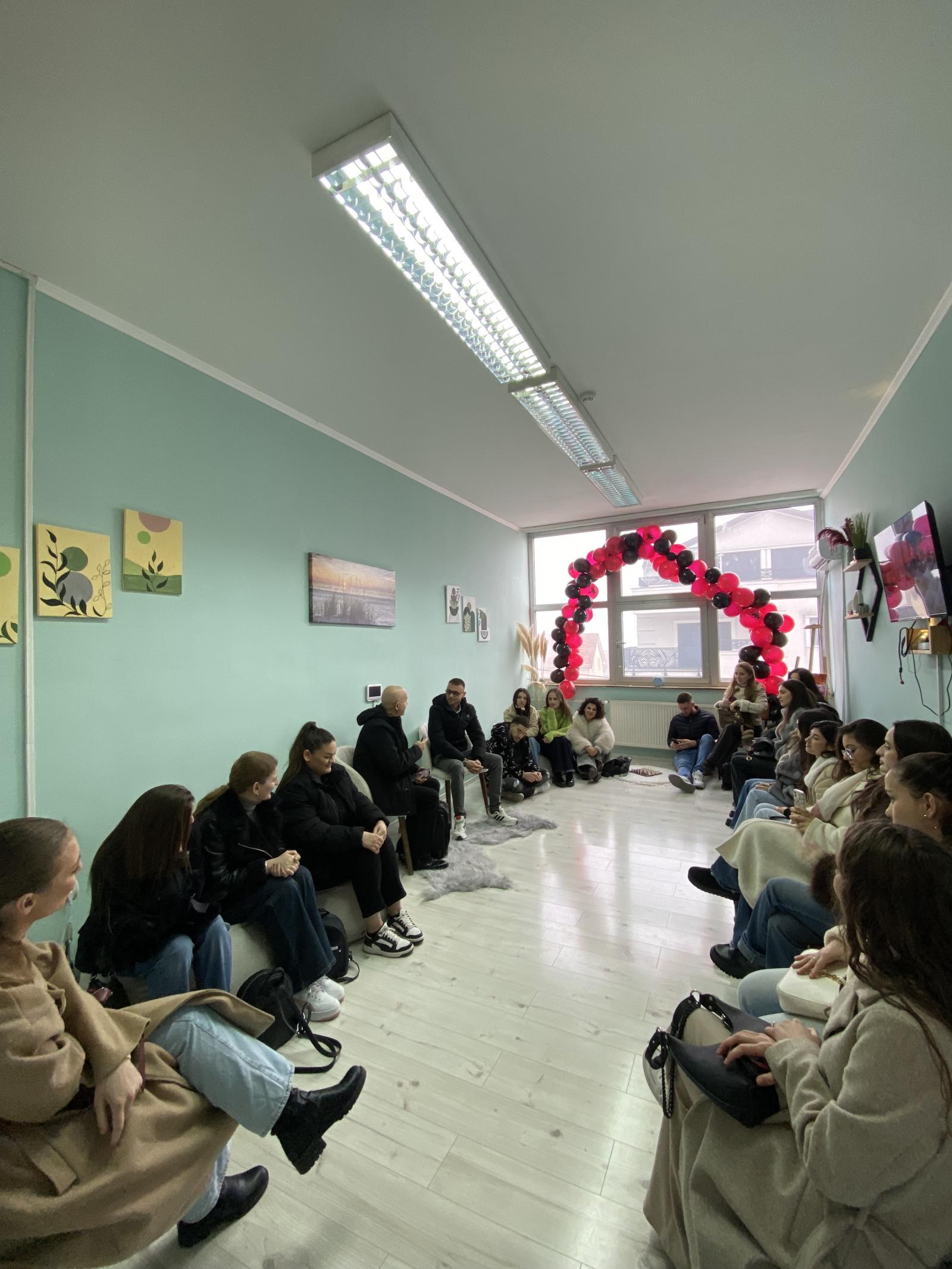 Në Fakultetin e Mjekësisë u mbajt ligjërata me temën “Si ta njohim veten”