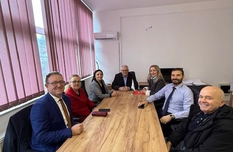 Në Fakultetin e Mjekësisë u raportua rreth ecurisë së projektit ‘Gjuha e urrejtjes – demokracia dhe të rinjtë’