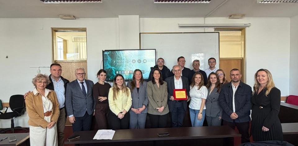 Fakulteti i Mjekësisë i Universitetit “Fehmi Agani” në Gjakovë organizoi një takim me rastin e ditëlindjes dhe pensionimit të Prof. Dr. Ramush Bejiqi